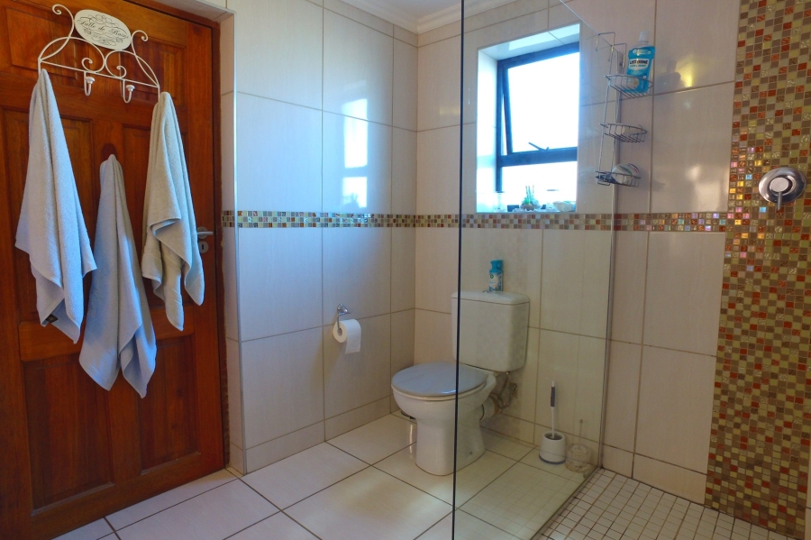 3 Bedroom Property for Sale in Eikenbosch Western Cape